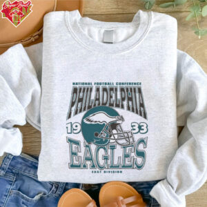 Philadelphia Eagles Classic Team Helmet Long Sleeve T Shirt