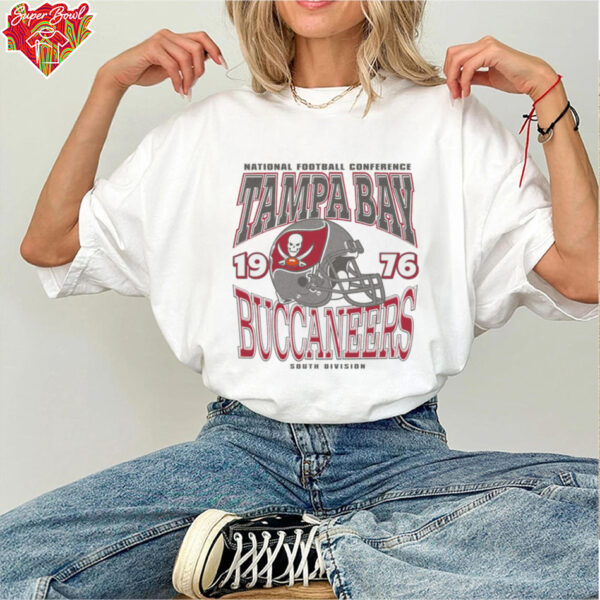 Tampa Bay Buccaneers Classic Team Helmet Long Sleeve T Shirt