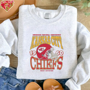 Kansas City Chiefs Classic Team Helmet Long Sleeve T Shirt