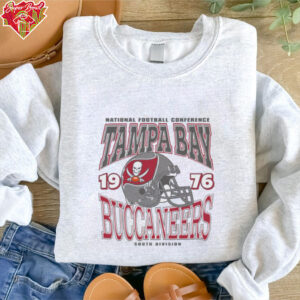 Tampa Bay Buccaneers Classic Team Helmet Long Sleeve T Shirt