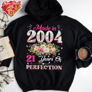 21 Year Old Made In 2004 Floral 21st Birthday Women Gifts T Shirt