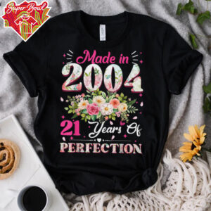 21 Year Old Made In 2004 Floral 21st Birthday Women Gifts T Shirt